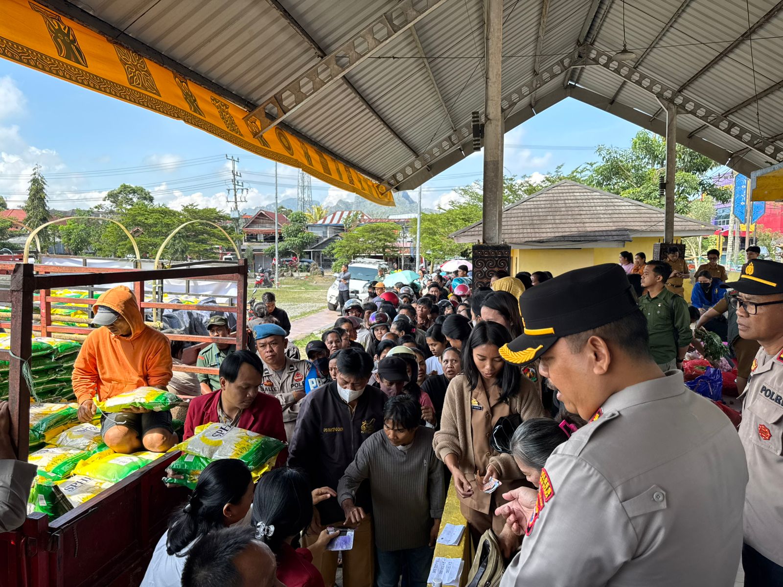 Jaga Stabilitas Harga, Kapolres Toraja Utara dan Pemda Gelar Gerakan Pangan Murah - Toraya Pos