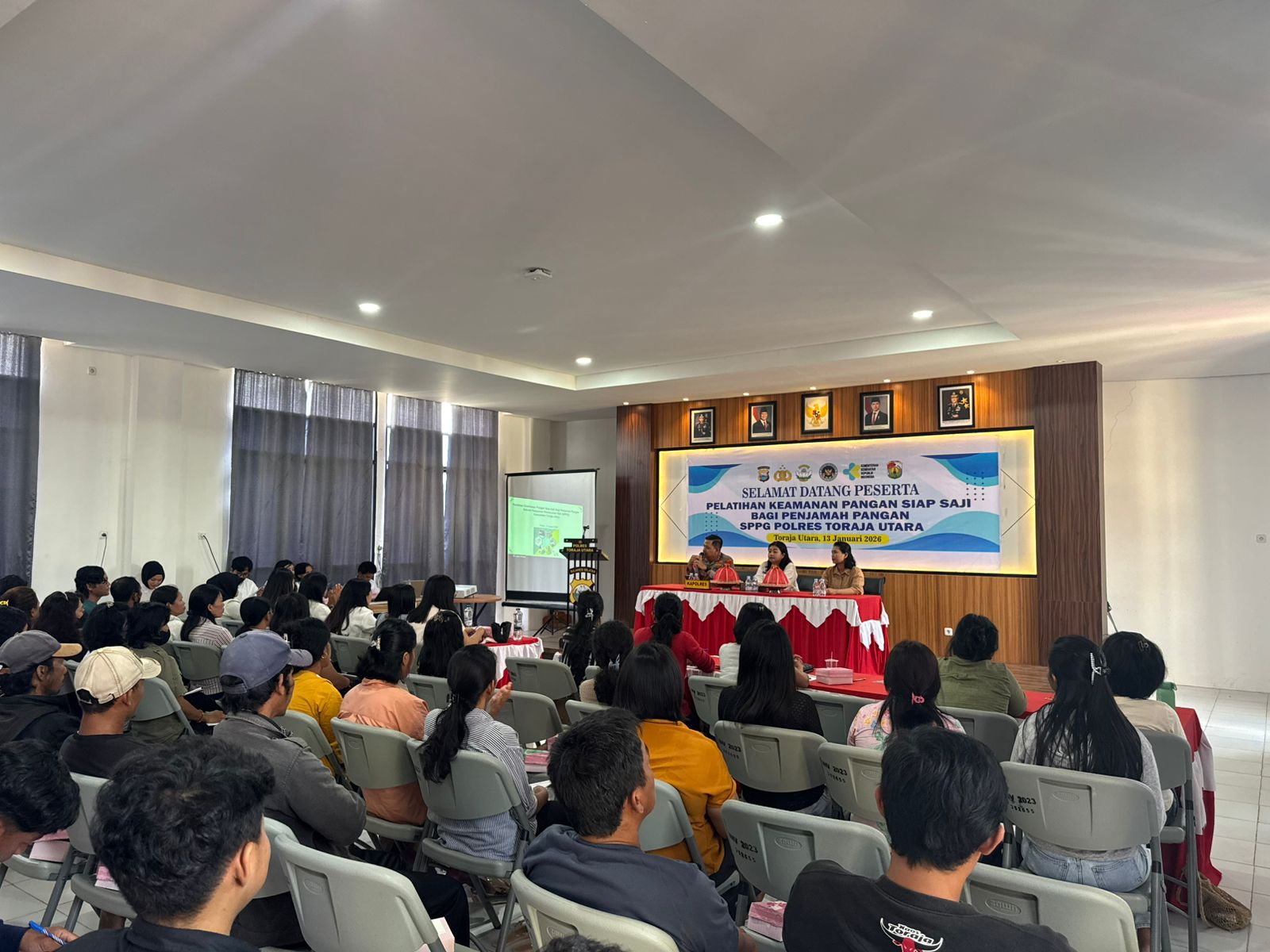 Dukung Program MBG, Polres Toraja Utara-Dinas Kesehatan Latih 47 Relawan  Dapur SPPG - Toraya Pos